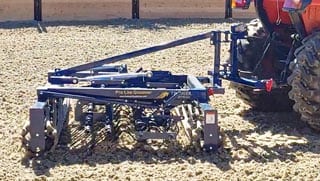 Adaptable hitch system Adaptable hitch system