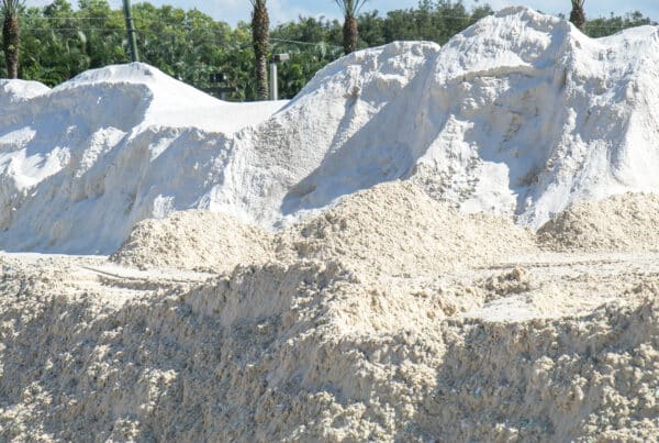 Piles of sand as a horse footing product